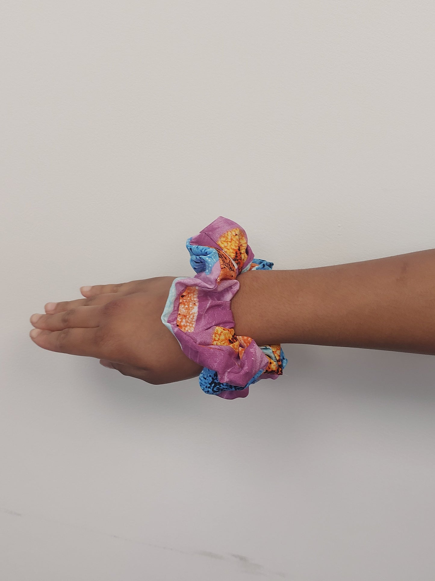 Circle pattern Scrunchie Grace Joyz Fashion
