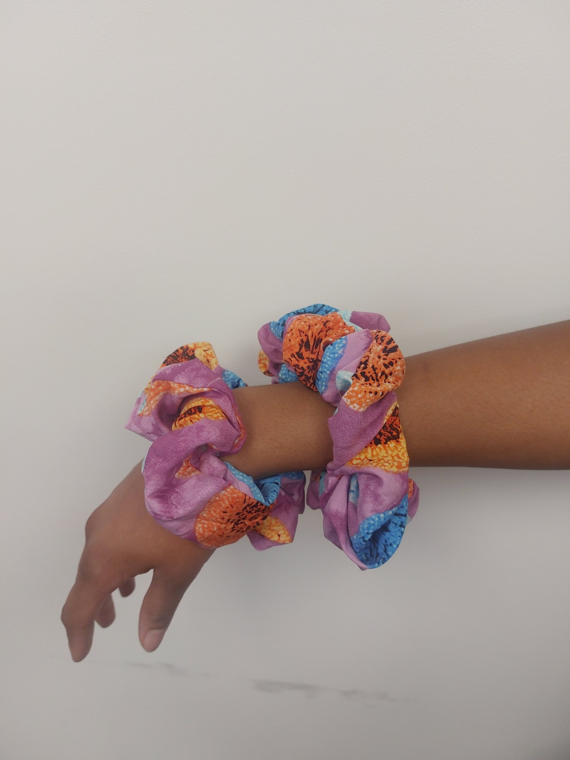 Circle pattern Scrunchie Grace Joyz Fashion